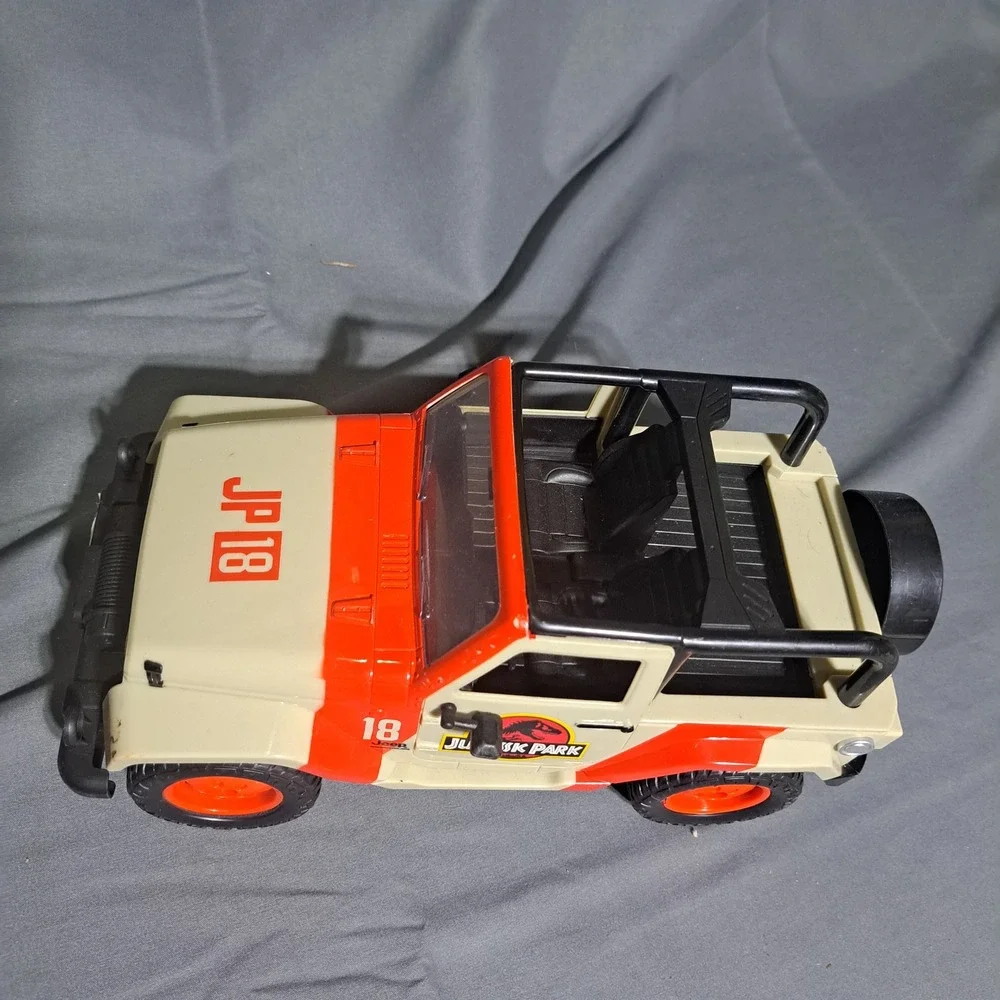 Matchbox‎ Jurassic World Park Legacy Collection JEEP WRANGLER 2017 W/ Winch JP18